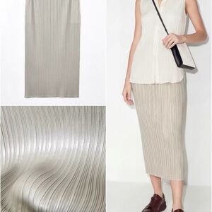 Women's Cream Pleated Maxi Skirt